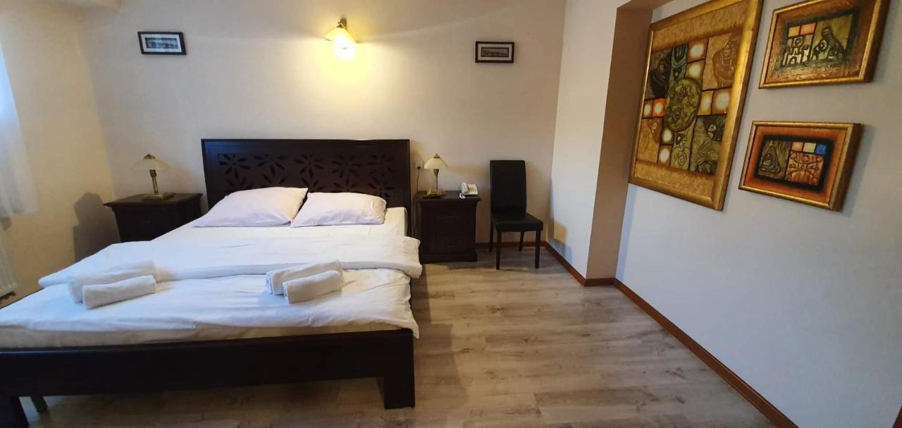 Hotel Leszczynski Konstantynów Łódzki Buitenkant foto